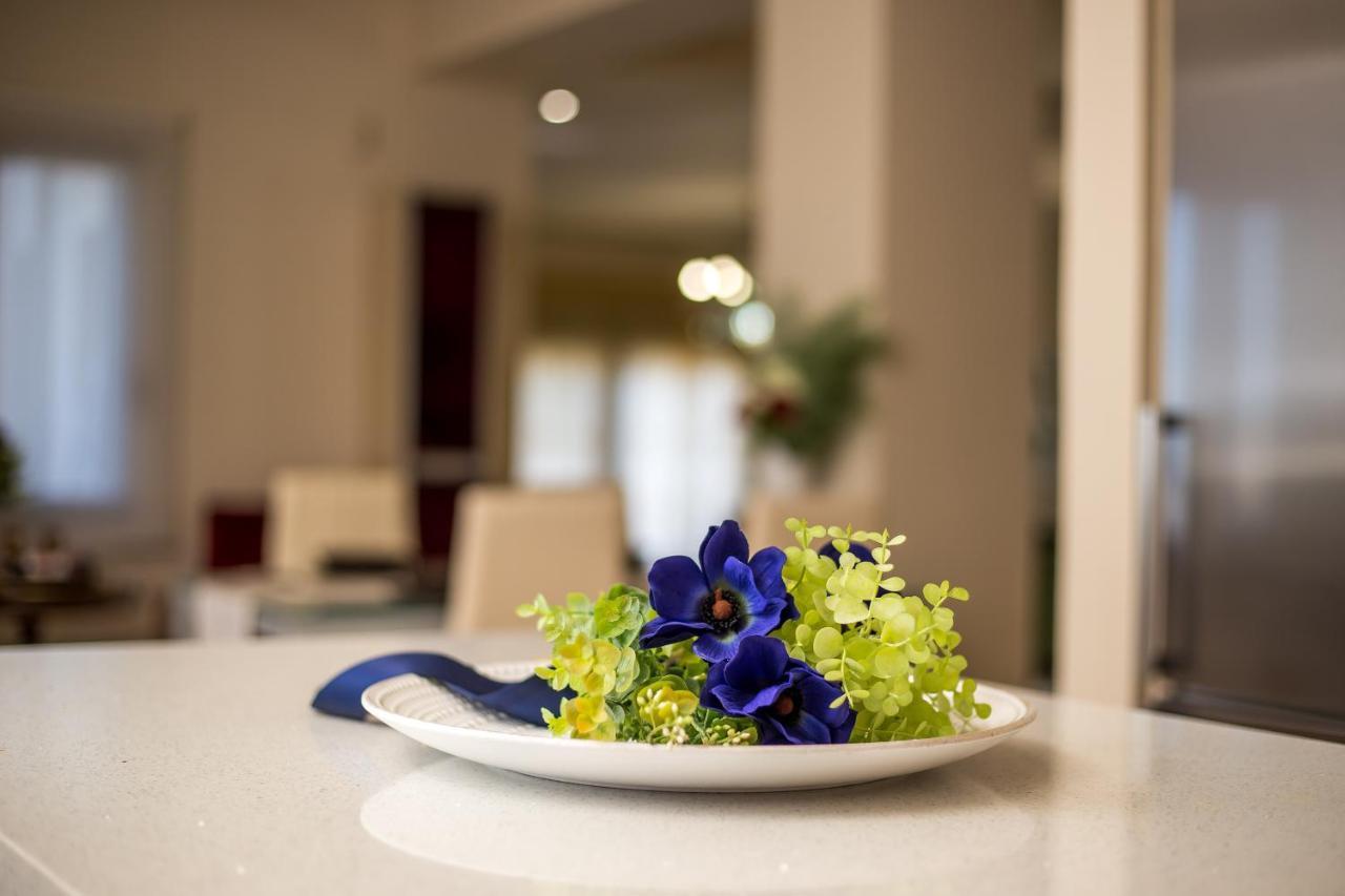 Villa De Manu Rhodes City ภายนอก รูปภาพ
